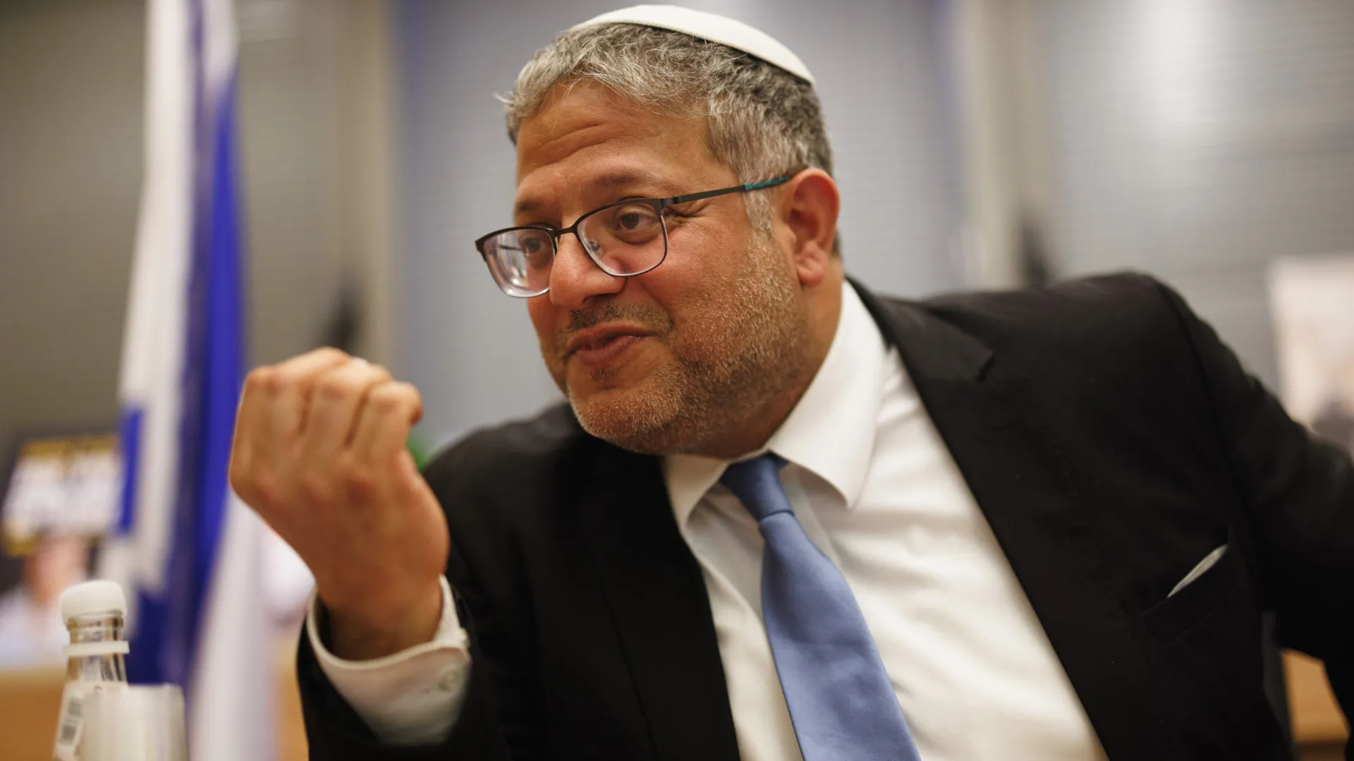 
                    Israel diz que piorar condições de detidos palestinianos reduziu ataques
                