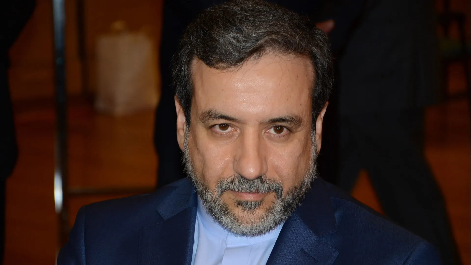 
                    Irão pede a países do Golfo que recusem reservas de militares em hotéis
                