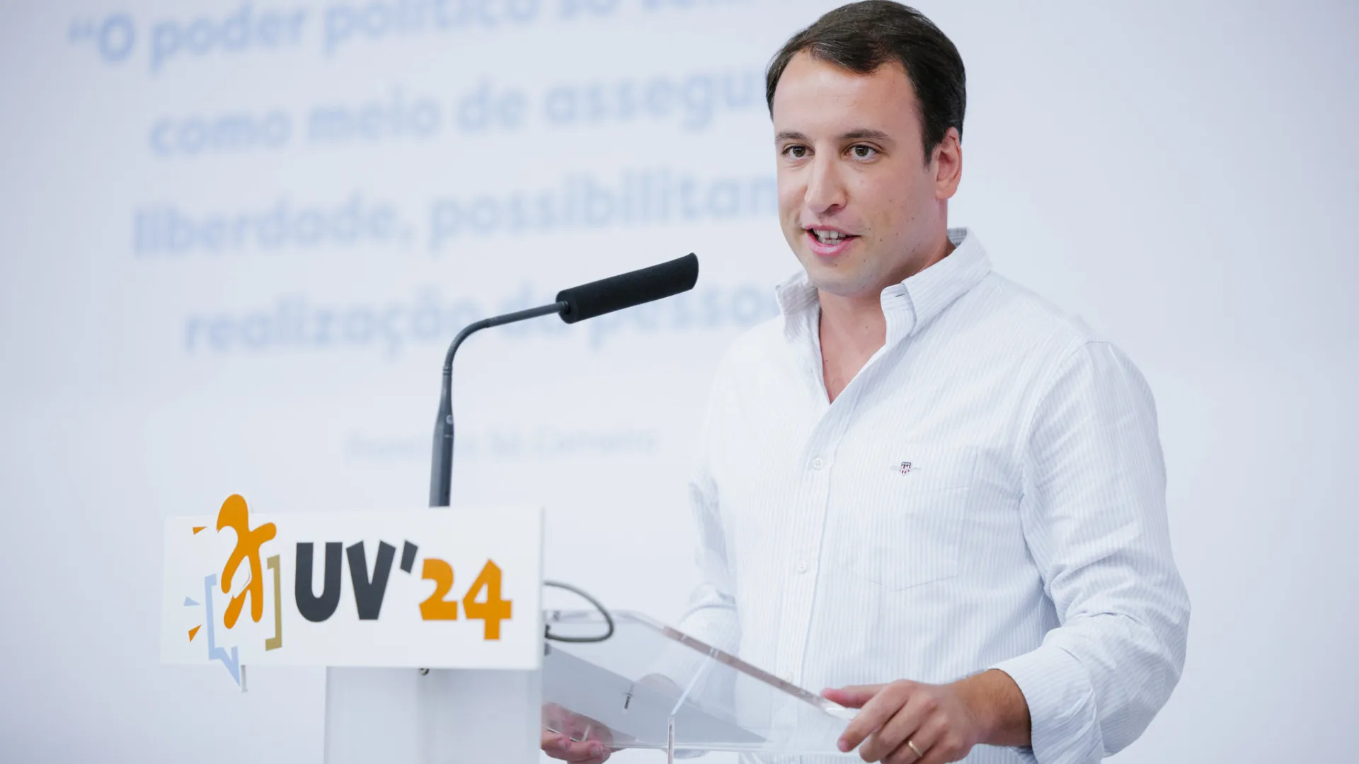 
                    JSD pede a Montenegro que estrutura participe nas negociações do OE
                