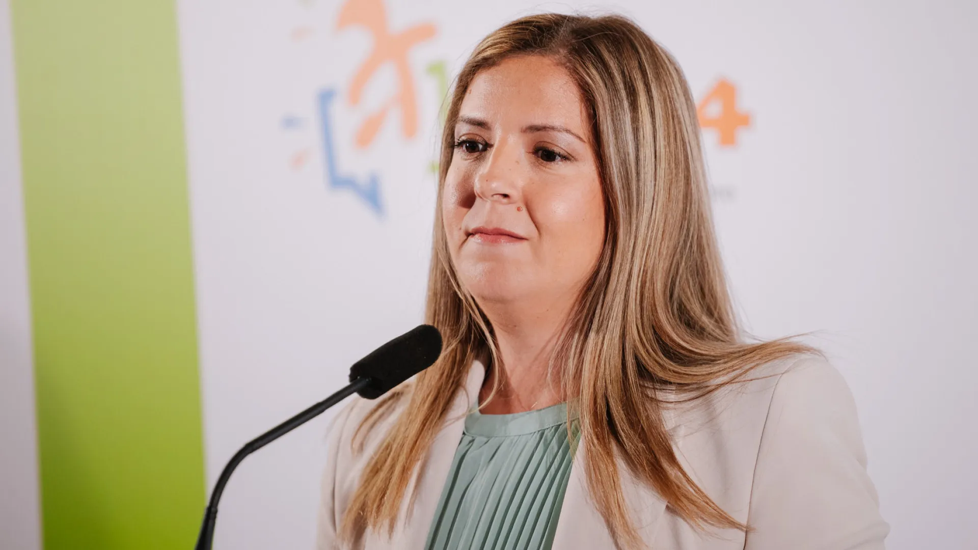 
                    Ministra lamenta morte de Manuela Mendonça: 