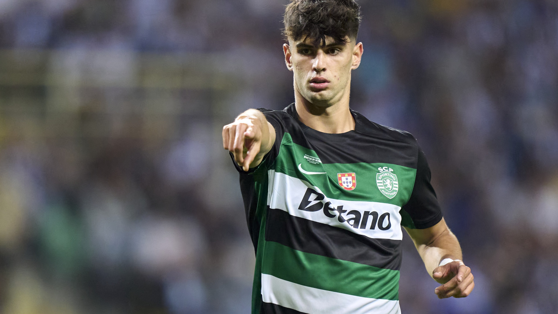 ‘Loucura’ no futebol. Os últimos negócios de verão em Portugal (e não só)