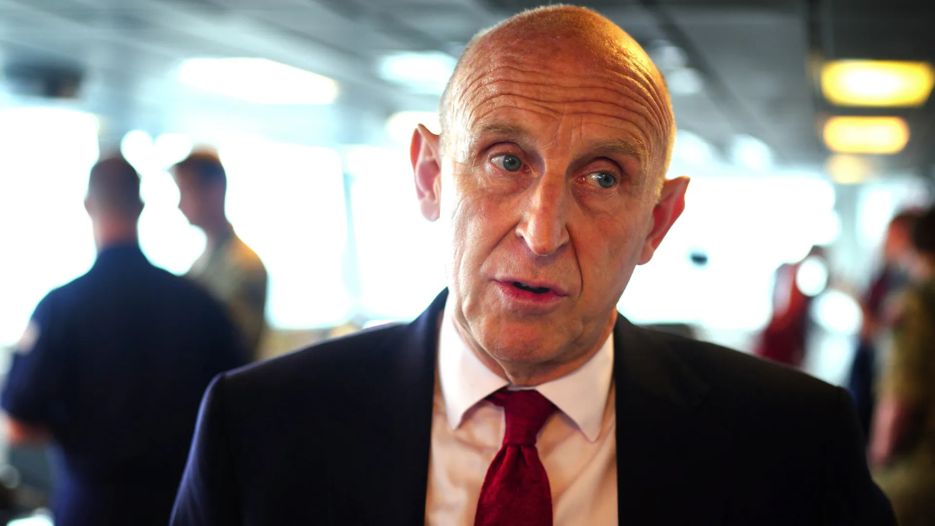 Ministro da Defesa britânico vai deslocar-se às bases militares no Chipre