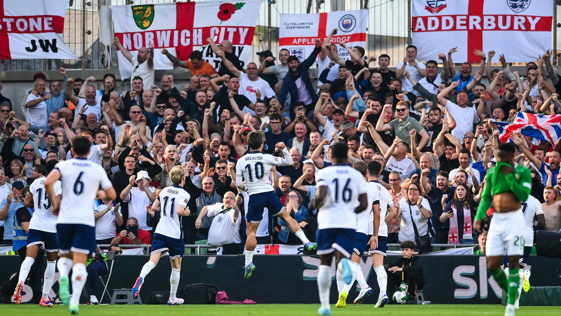 No meio da polémica, Inglaterra entra com o pé direito na Liga das Nações