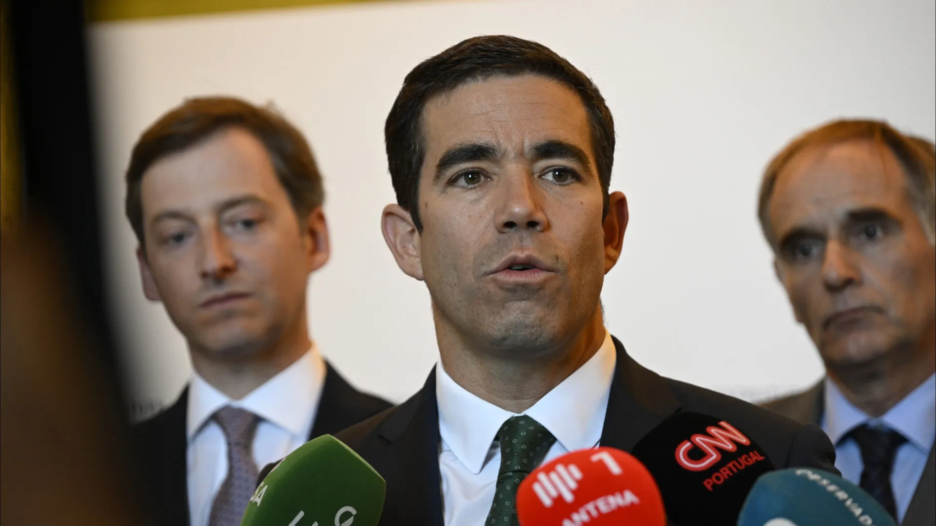 
                    Secretaria-geral do Governo já tem 315 pessoas fruto das primeiras fusões e extinções
                