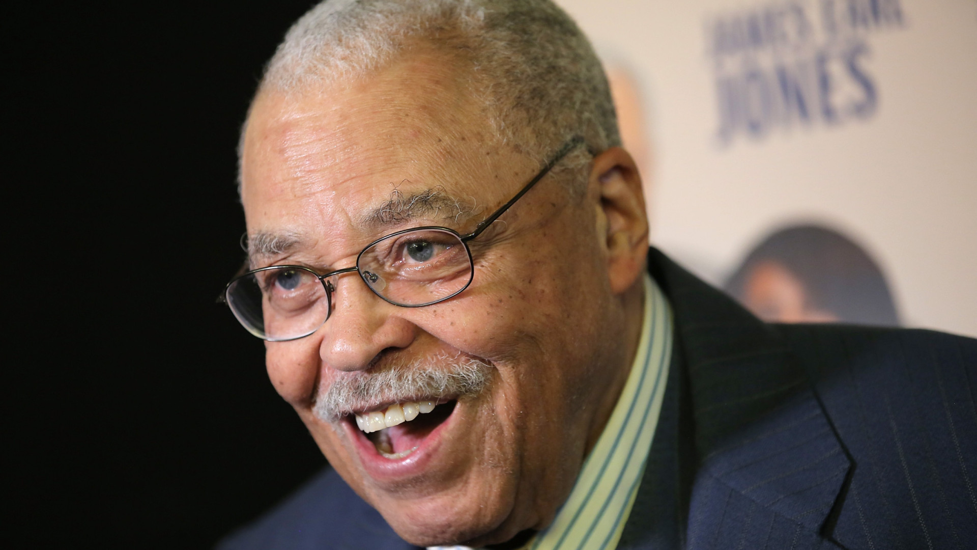 Morreu o ator James Earl Jones, que deu voz a Darth Vader. Tinha 93 anos