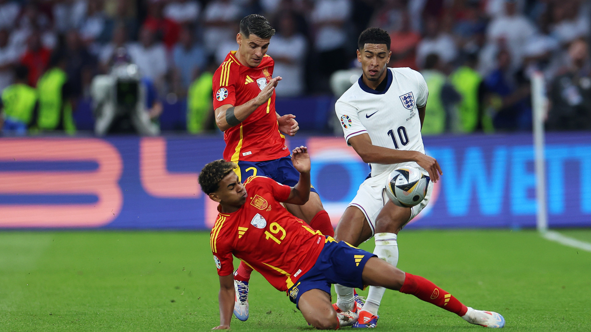 Cristiano Ronaldo e o sucesso de Lamine Yamal: 