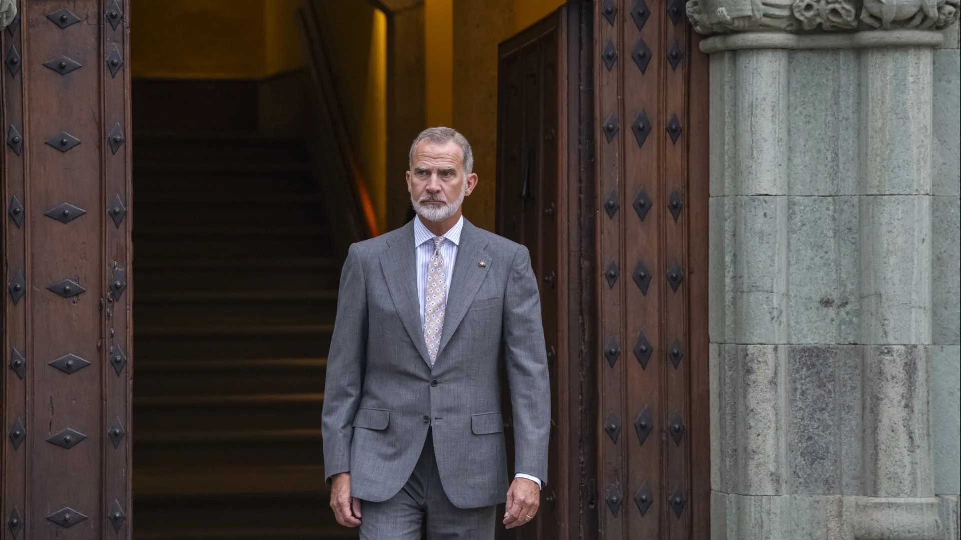 Felipe VI pede que sejam apuradas causas e circunstâncias das inundações