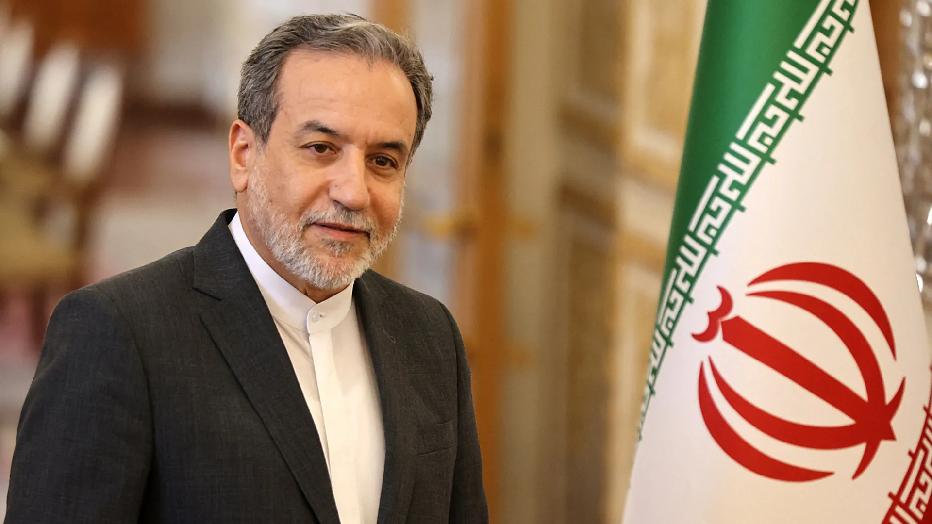 
                    Irão diz que está a elaborar roteiro para futuras discussões com os EUA
                