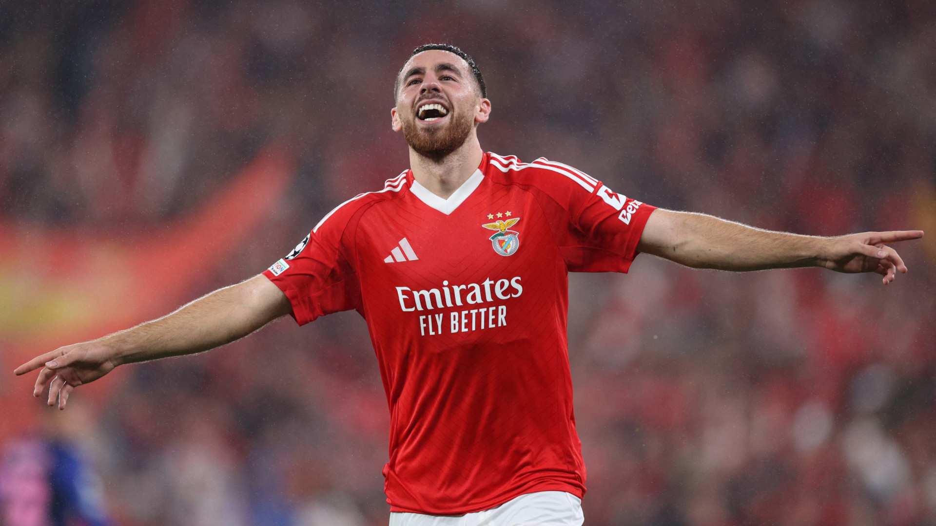 Pai de Kokçu ‘abre a porta’ ao Liverpool: “Por que não?”