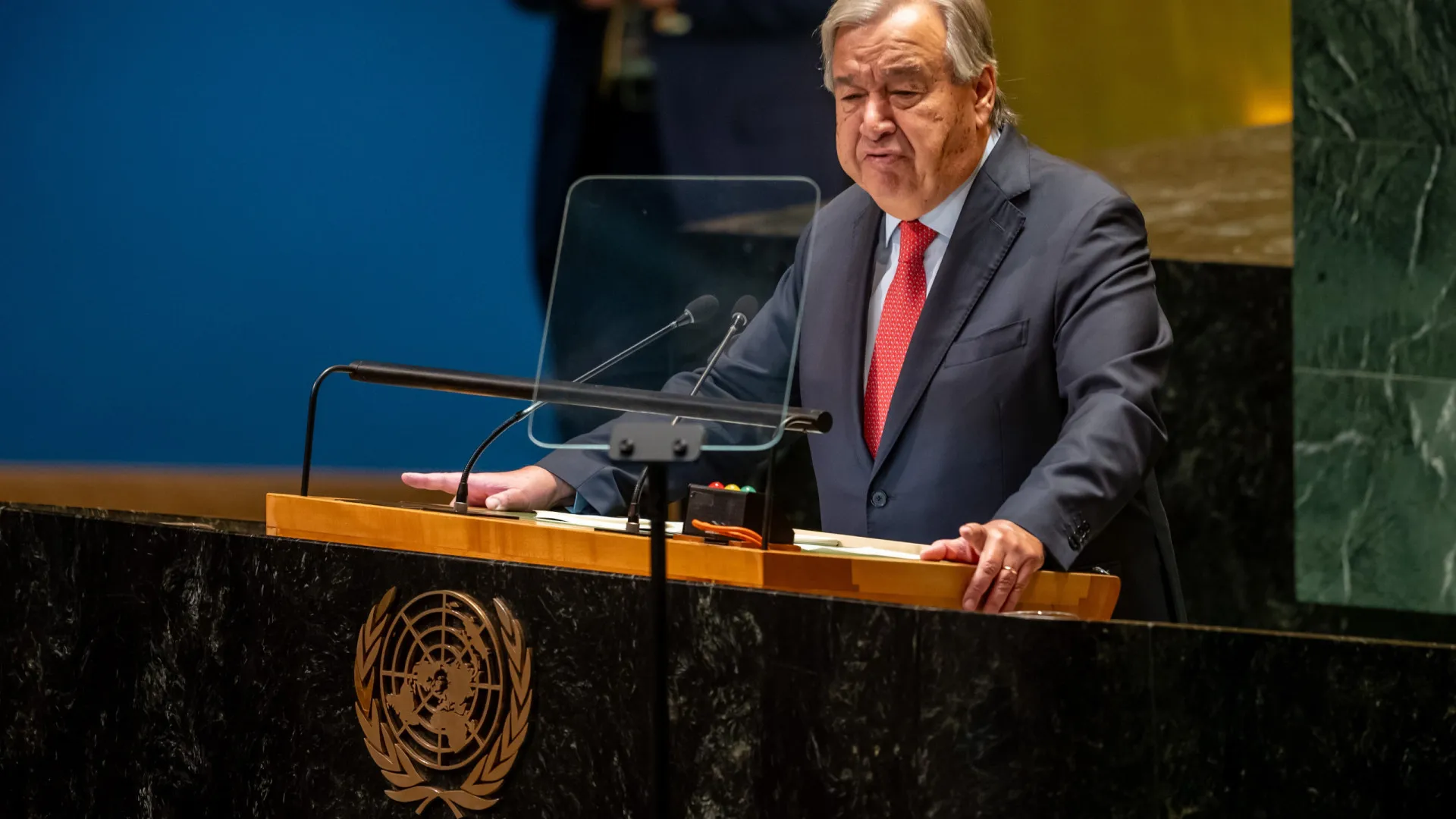 
                    Guterres pede contenção e regresso ao diálogo entre Camboja e Tailândia
                