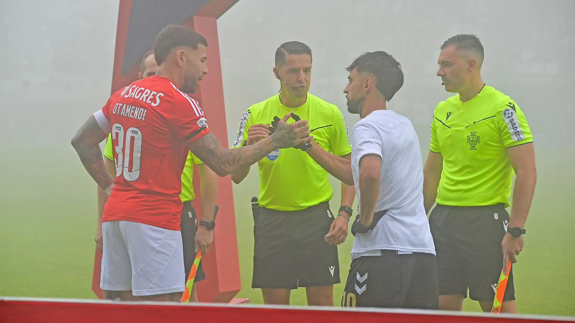 
                    Último Nacional-Benfica foi uma 'novela' (e quinteto já 'foi à vida')
                