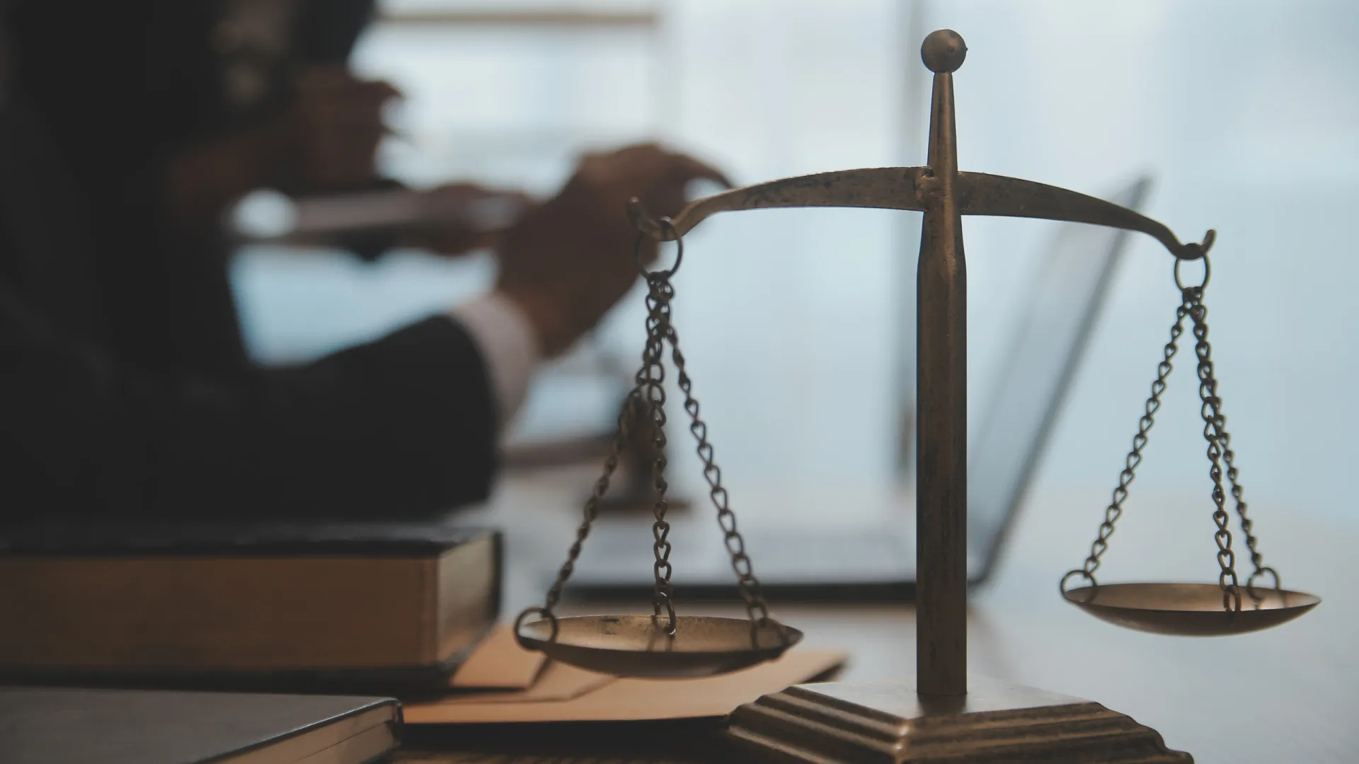 Três homens condenados por assalto a banco no dia do apagão