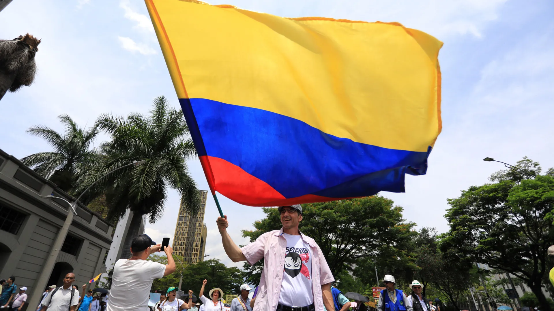 
                    Três mortos em operação contra dissidentes das FARC na Colômbia
                