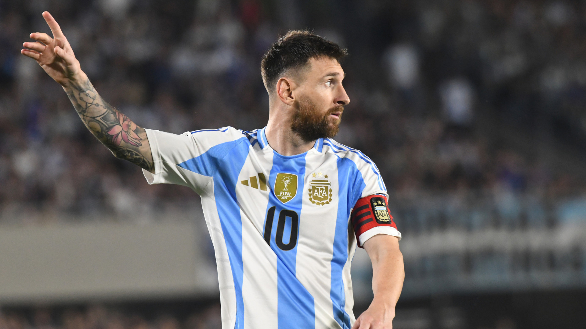 Cristiano Ronaldo sozinho? Messi descarta Mundial'2026: 