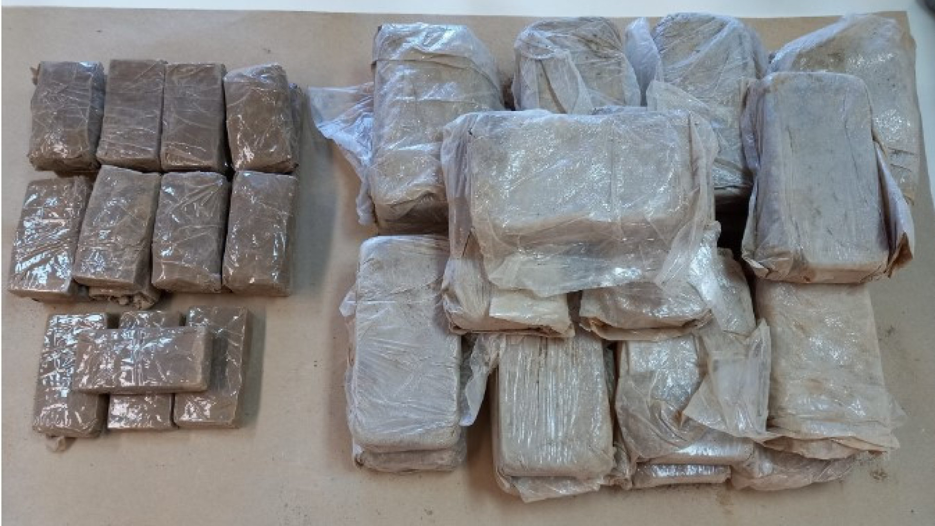 Detidos 4 suspeitos de tráfico e mais de 270 doses de droga apreendida