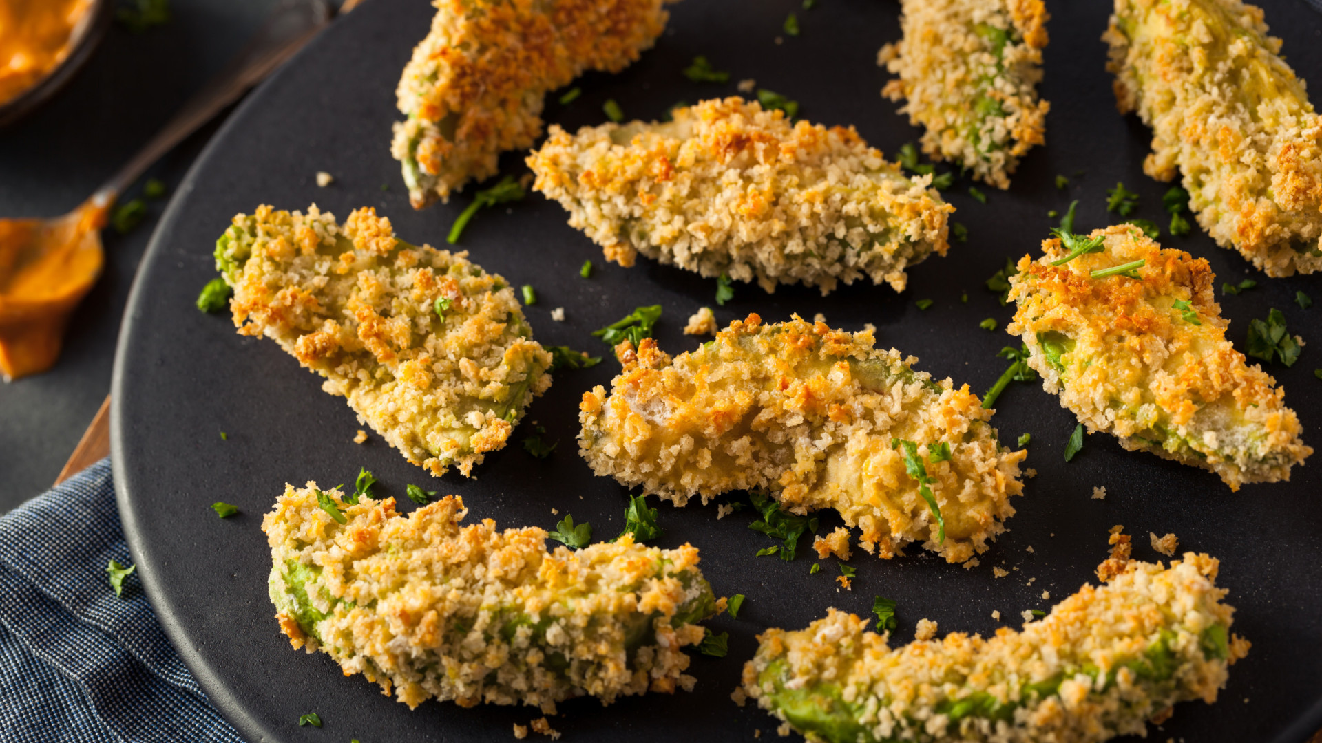 Como fazer umas incríveis ‘batatas fritas’ de abacate (na ‘air fryer’)