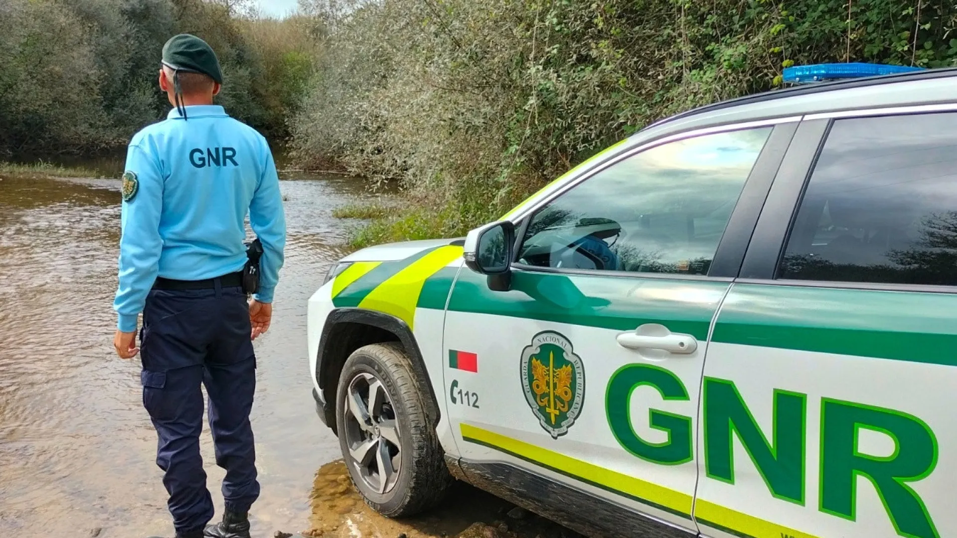 
                    Ponte sobre o rio Zêzere cortada ao trânsito na Pampilhosa da Serra
                