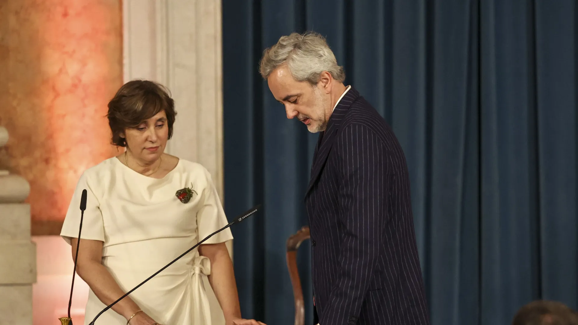 
                    Governo defende instrumentos 