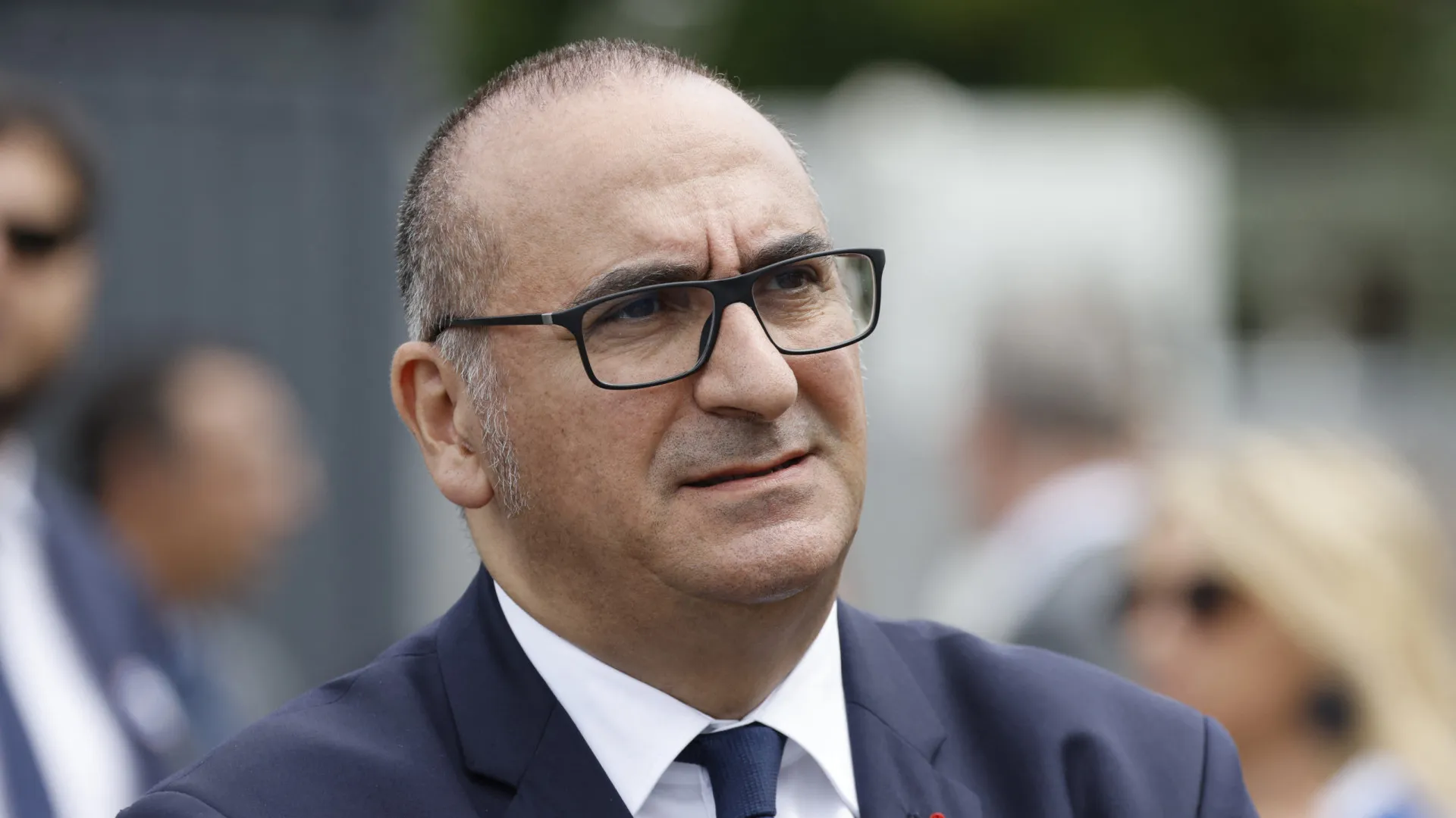 
                    França e Argélia acordam relançar cooperação em segurança 