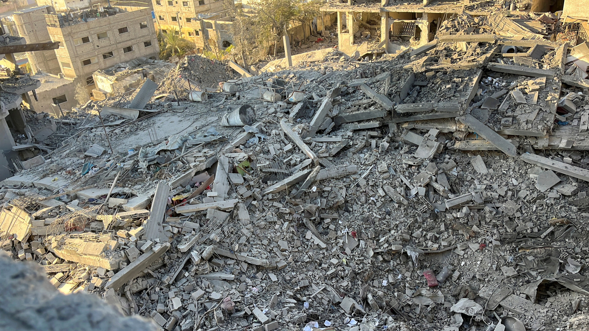 Ataques israelitas fazem 16 mortos em várias zonas da Faixa de Gaza