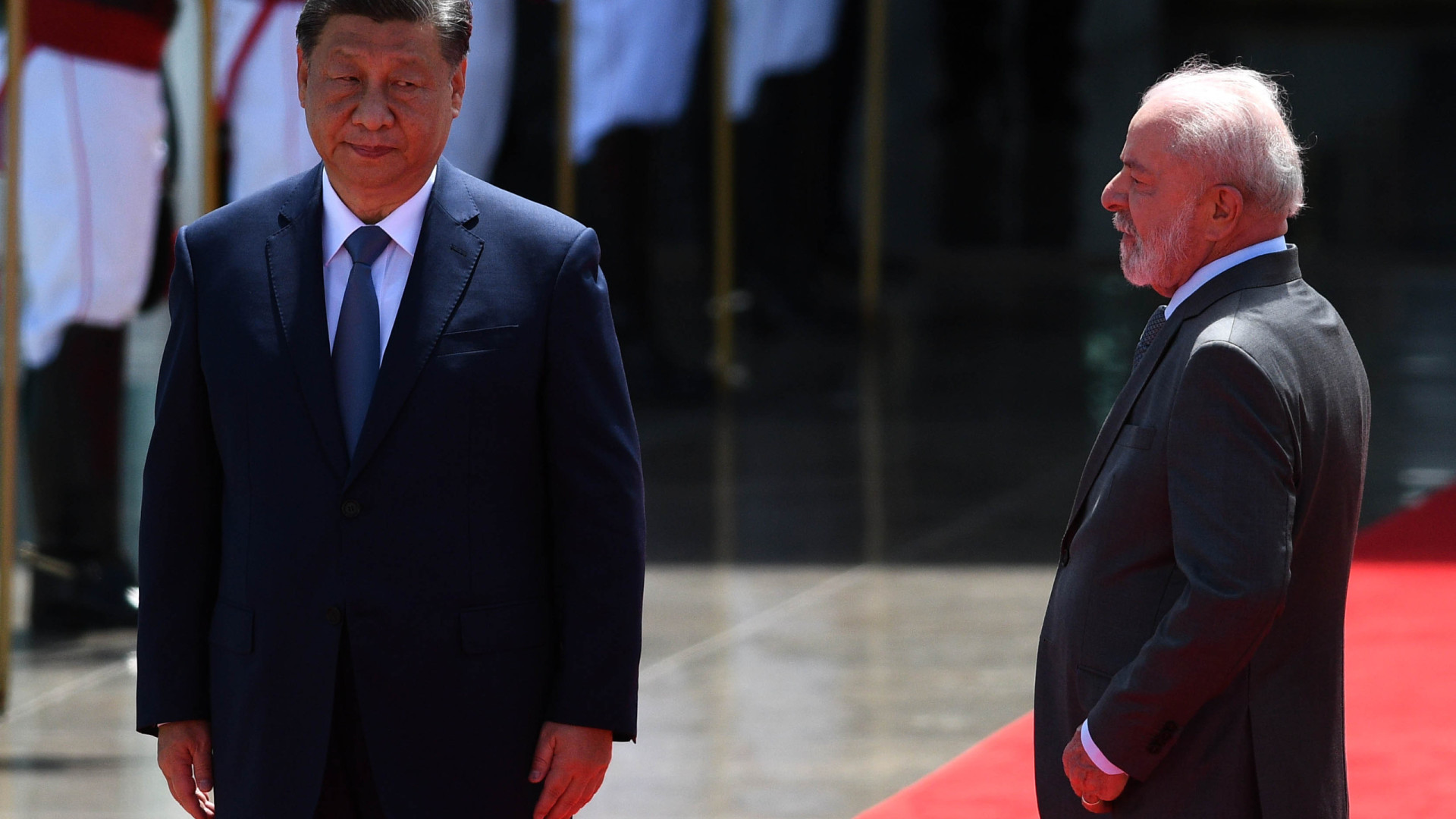 Lula e Xi Jinping assinam 37 acordos comerciais 