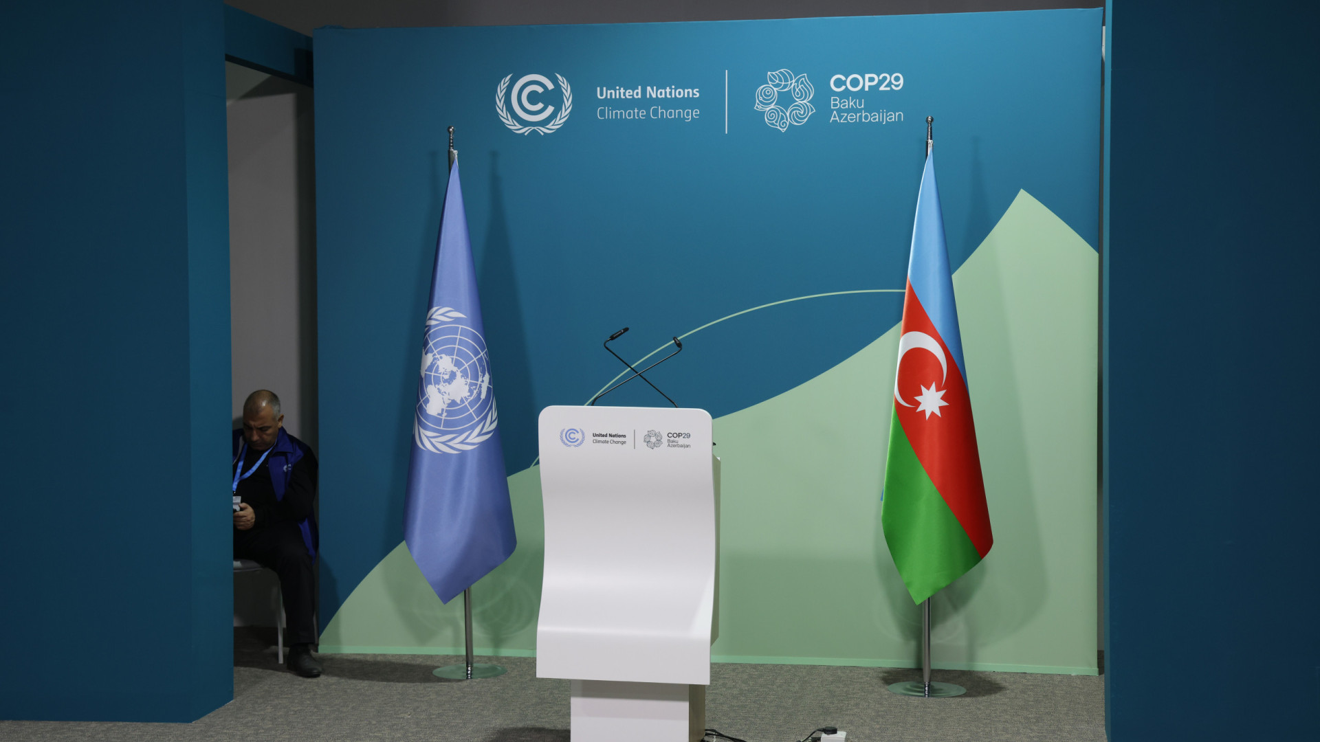 COP29. Negociações continuam, conferência prolonga-se até sábado