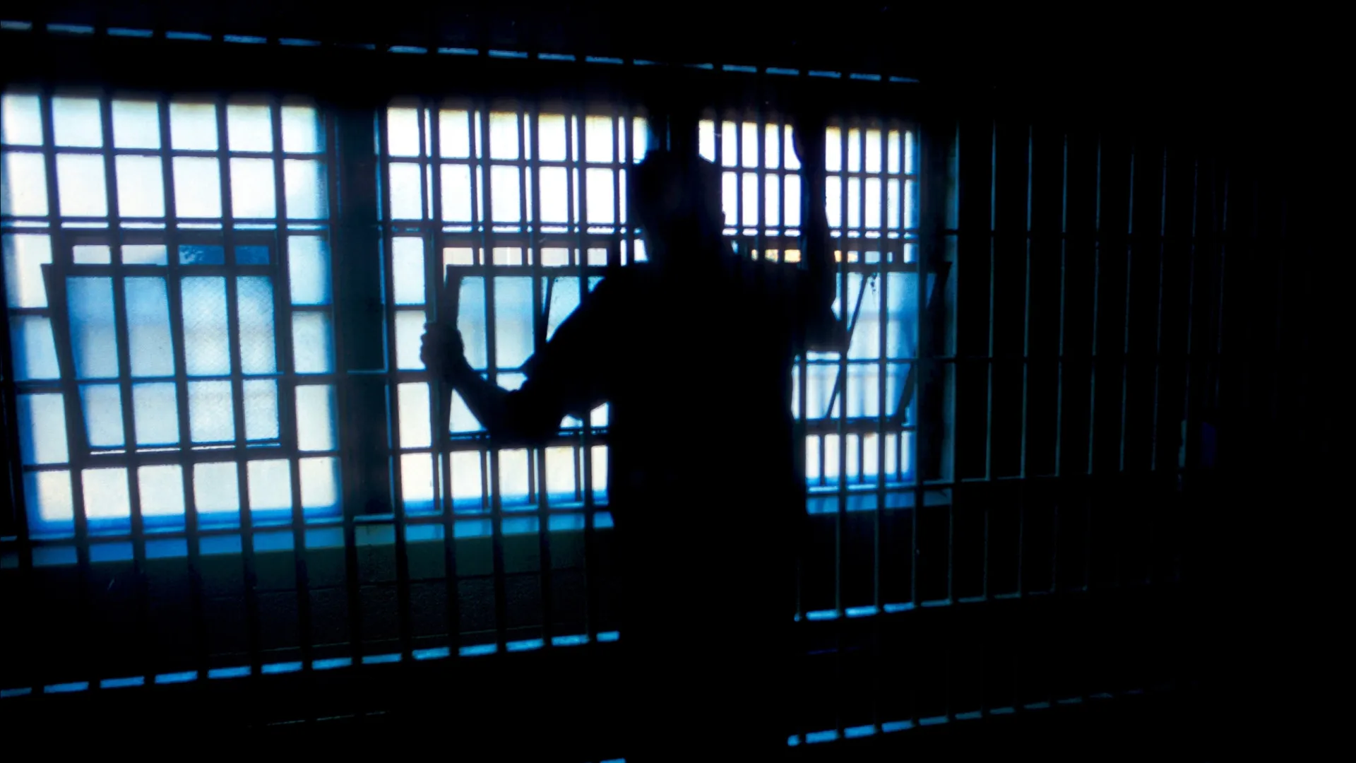 
                    Jovem morre sob custódia do ICE. É o mais novo do 2.º mandato de Trump
                