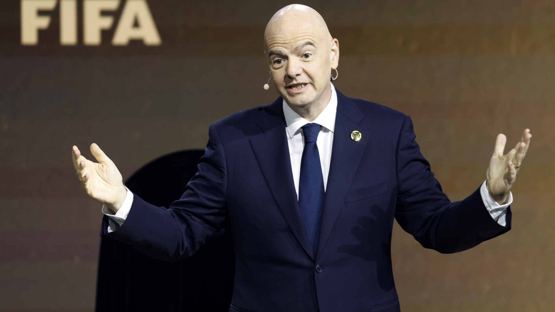 Infantino manifesta "grande tristeza" pela morte de Pinto da Costa