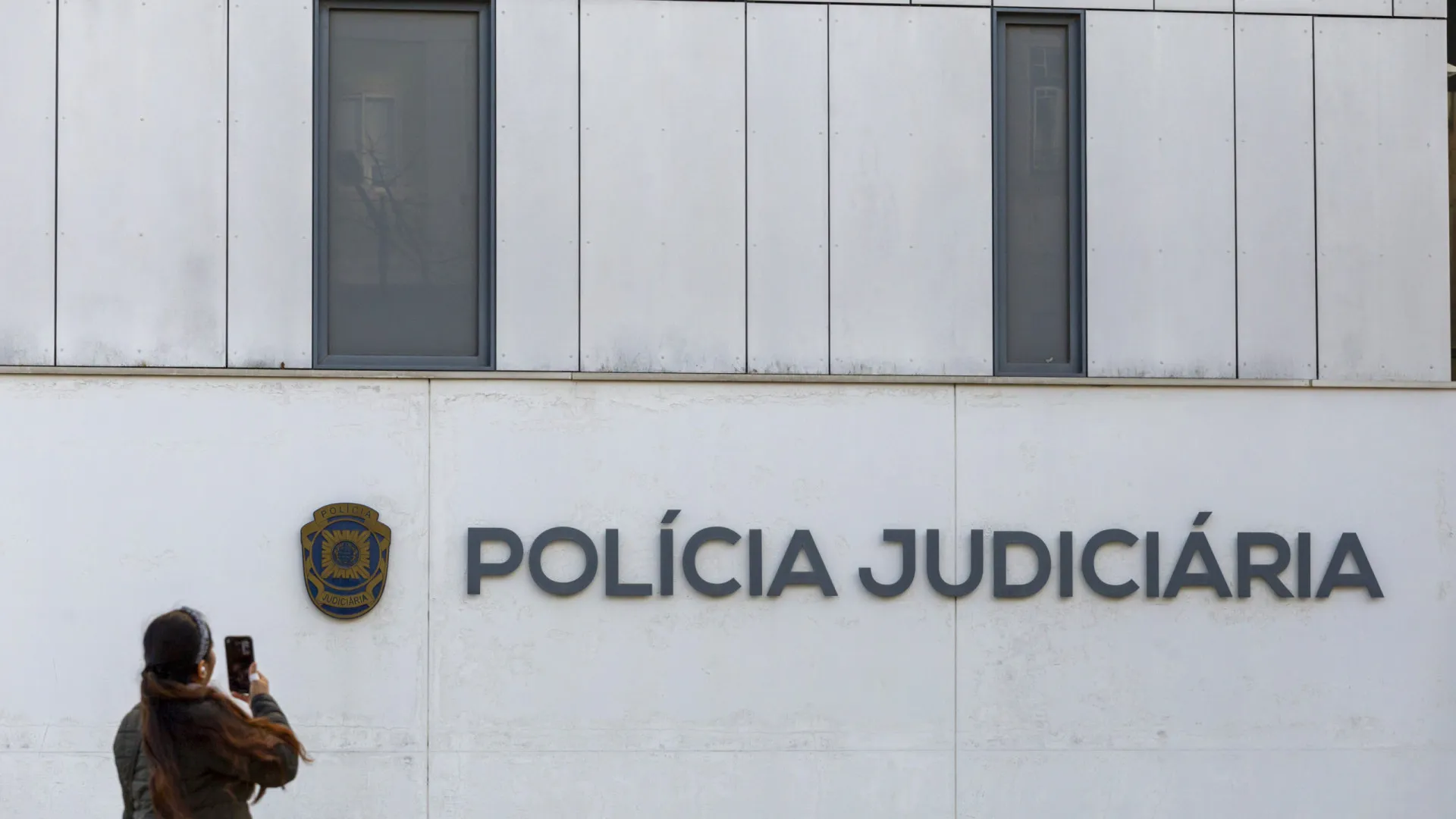 
                    PJ detém homem por suspeitas de tentativa de duplo homicídio em Sines
                