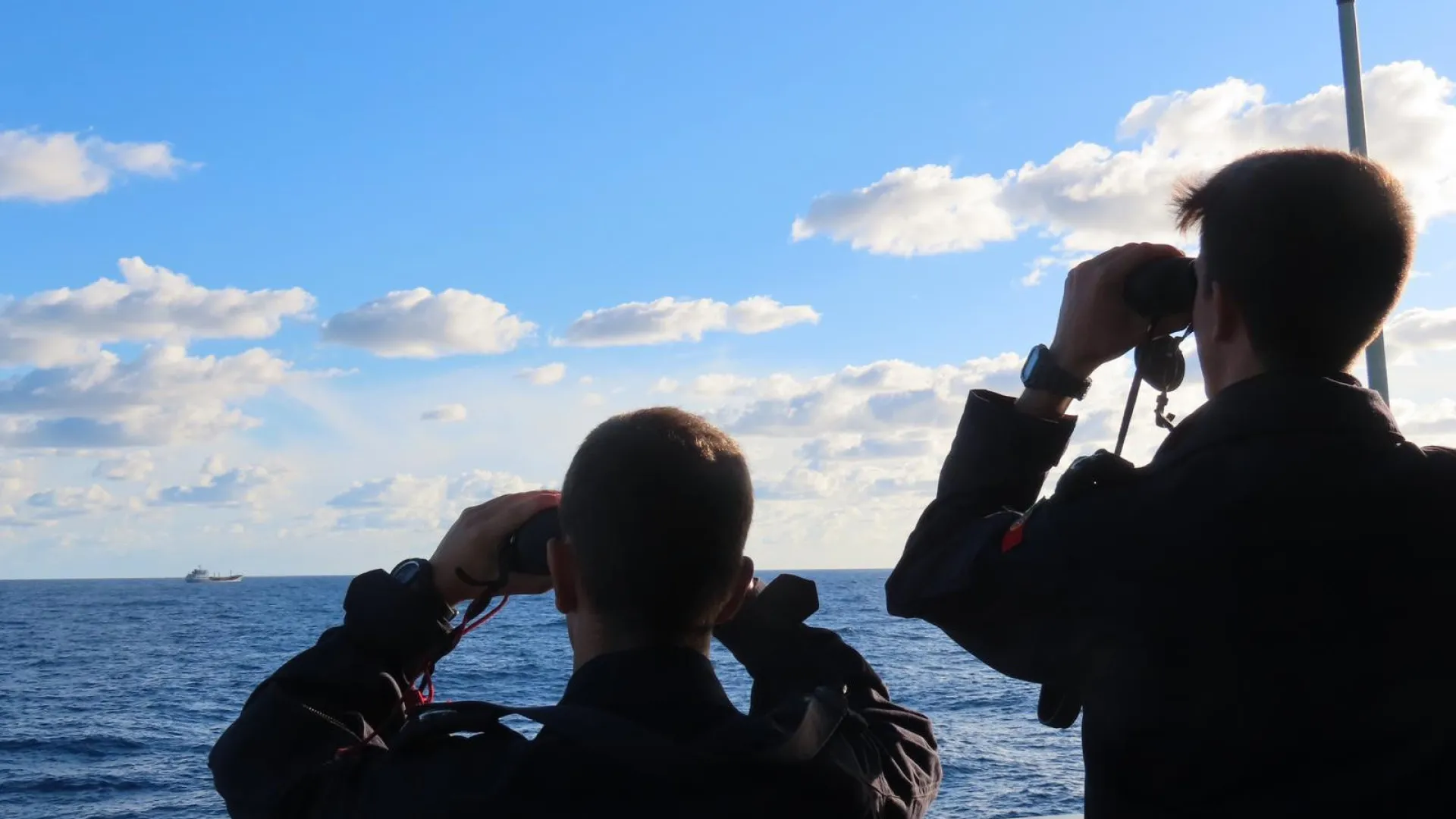 
                    Barco naufraga ao largo de Sines. Tripulação de sete pescadores a salvo
                
