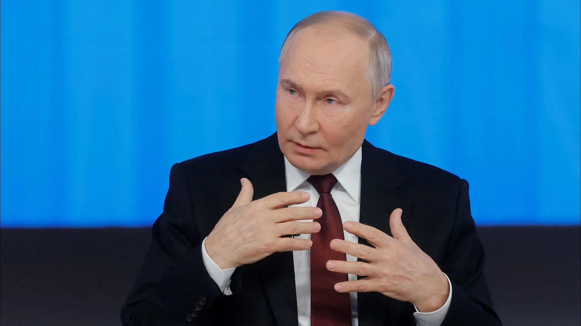 
                    Rússia responde a dispensa de vistos pela China com isenção recíproca
                