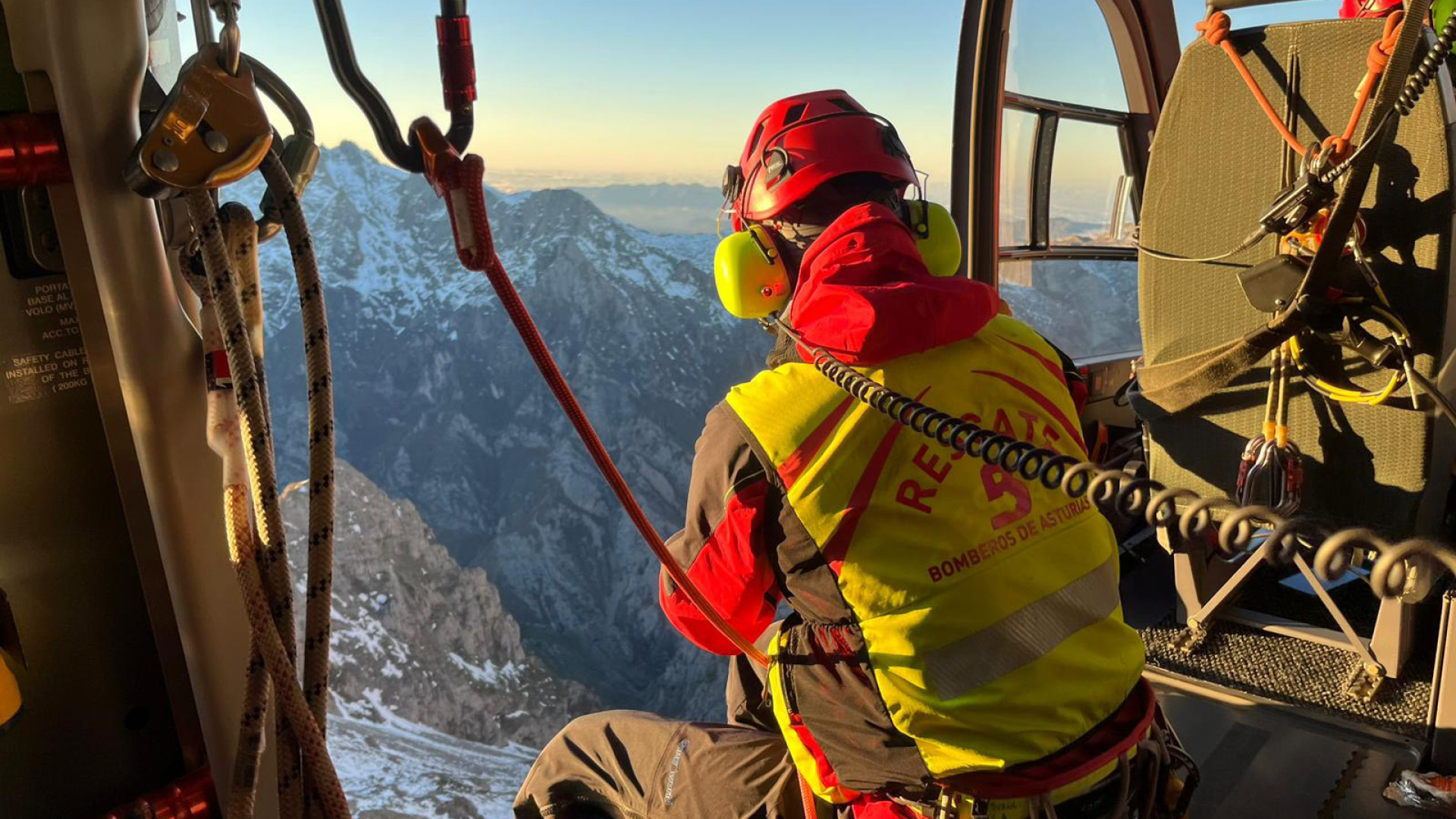 Jovem desaparecido há quatro dias nos Picos da Europa encontrado com vida