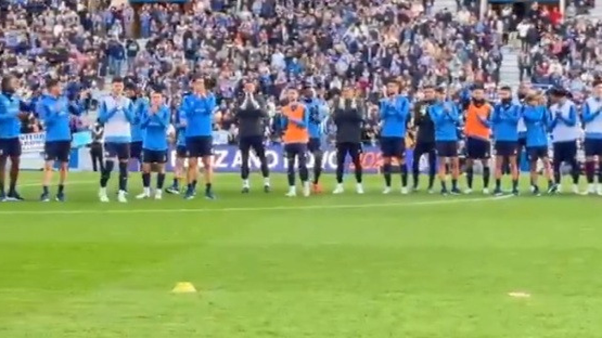 Foi assim que milhares de adeptos receberam o FC Porto no treino aberto