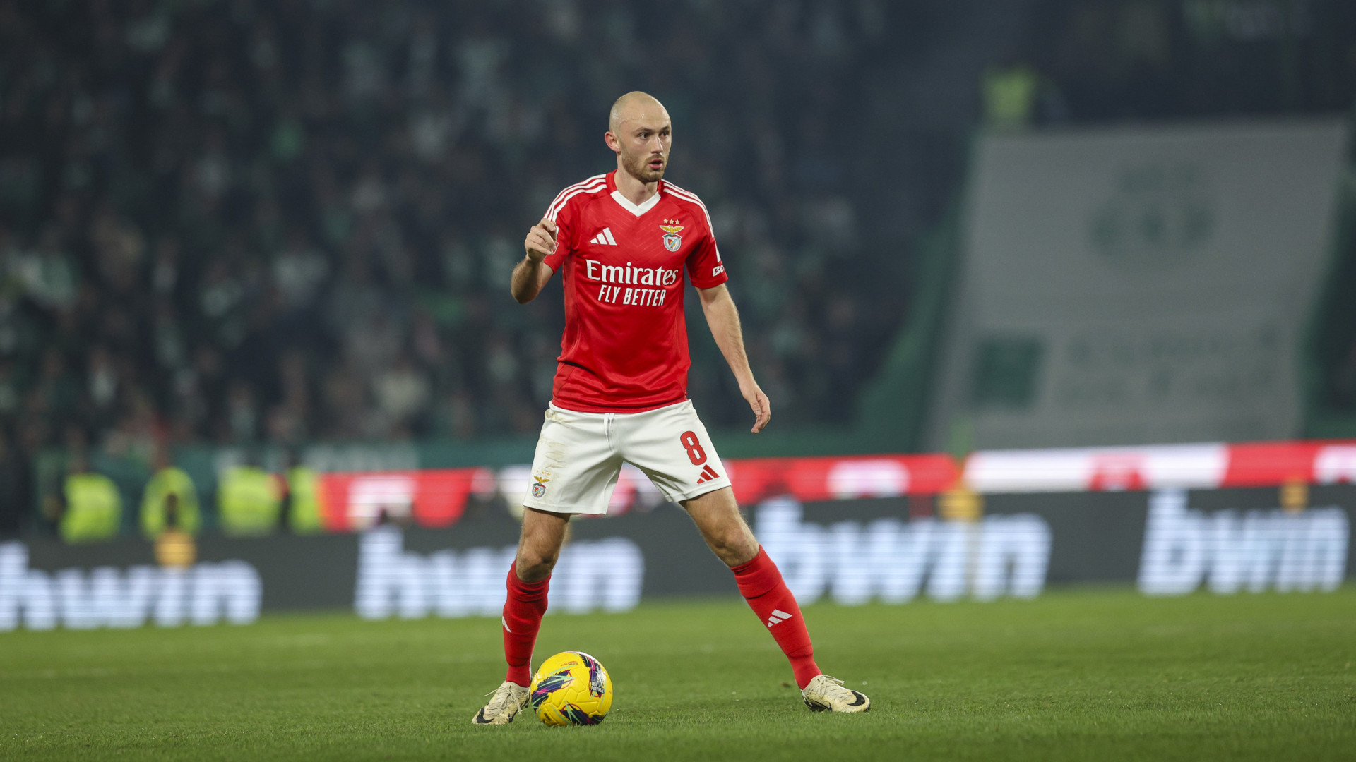 Aursnes 'convoca' adeptos do Benfica e aponta à final: 