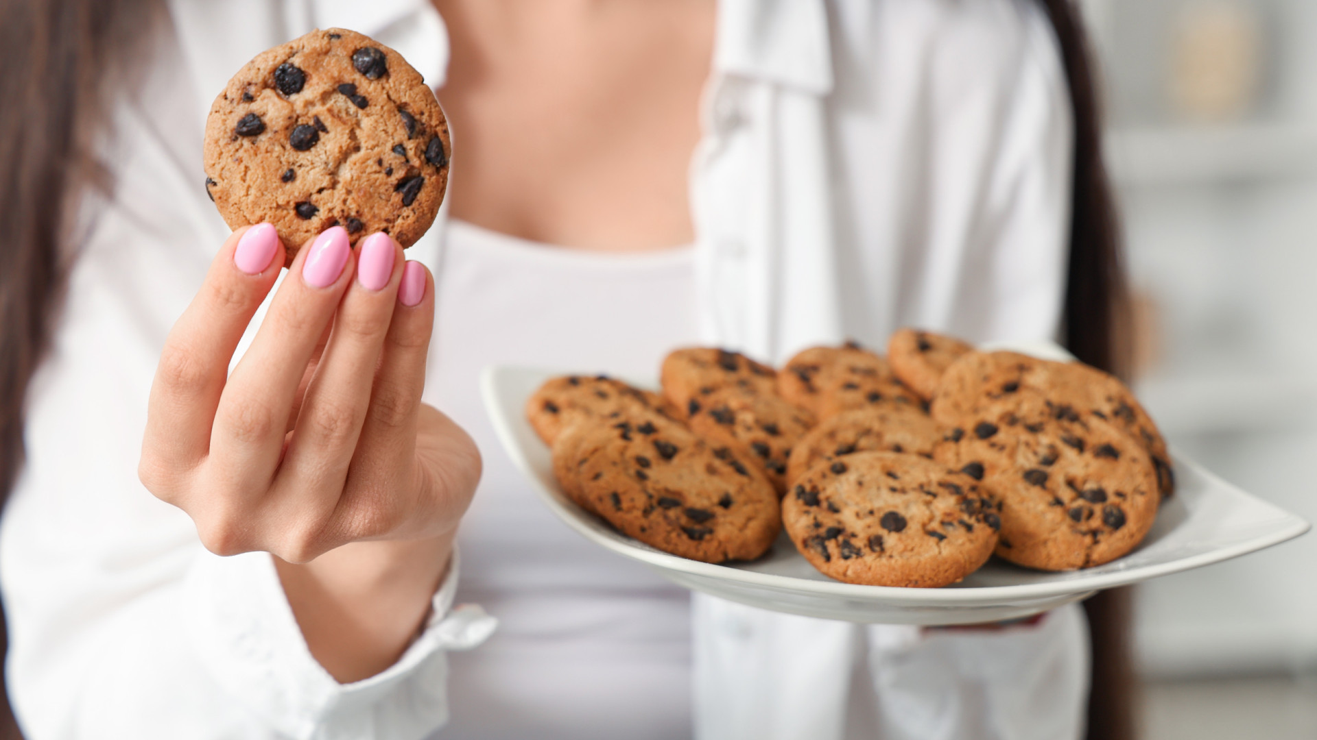 Receita de bolachas com pepitas de chocolate para fazer com os miúdos