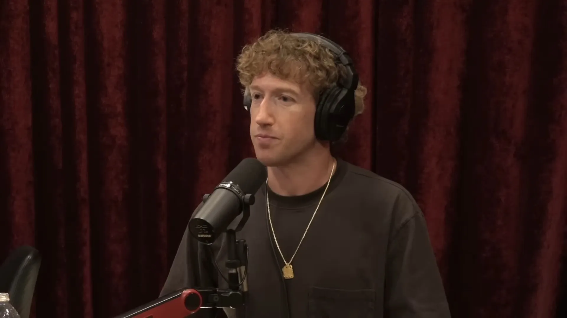 
                    Dono da Meta não é fã dos estudos sobre efeitos nocivos de redes sociais
                