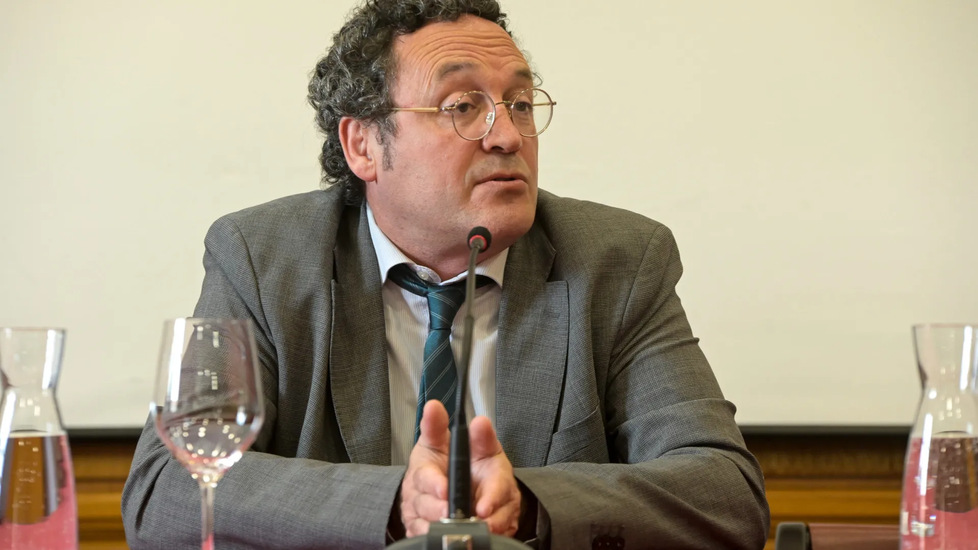 
                    Procurador-geral de Espanha demitiu-se (respeitando a decisão do Supremo)
                