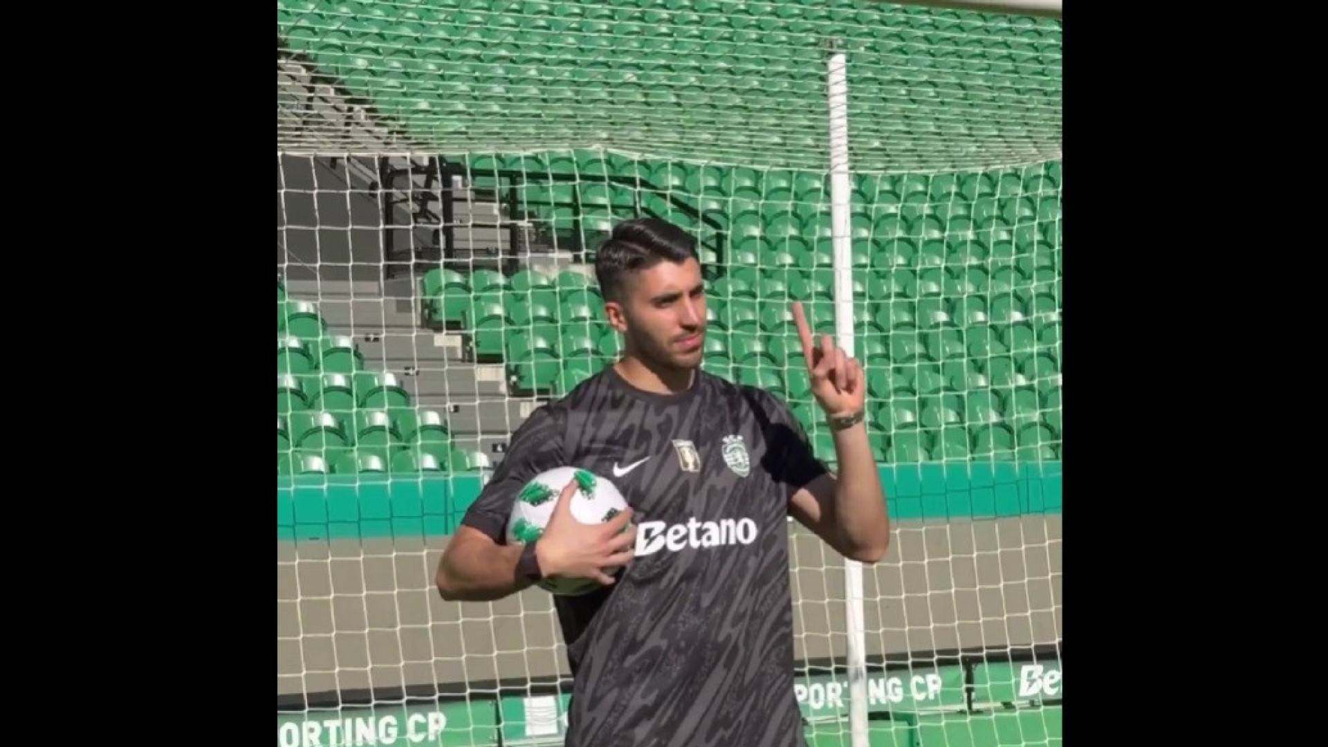 Sporting revela bastidores do vídeo de apresentação de Rui Silva