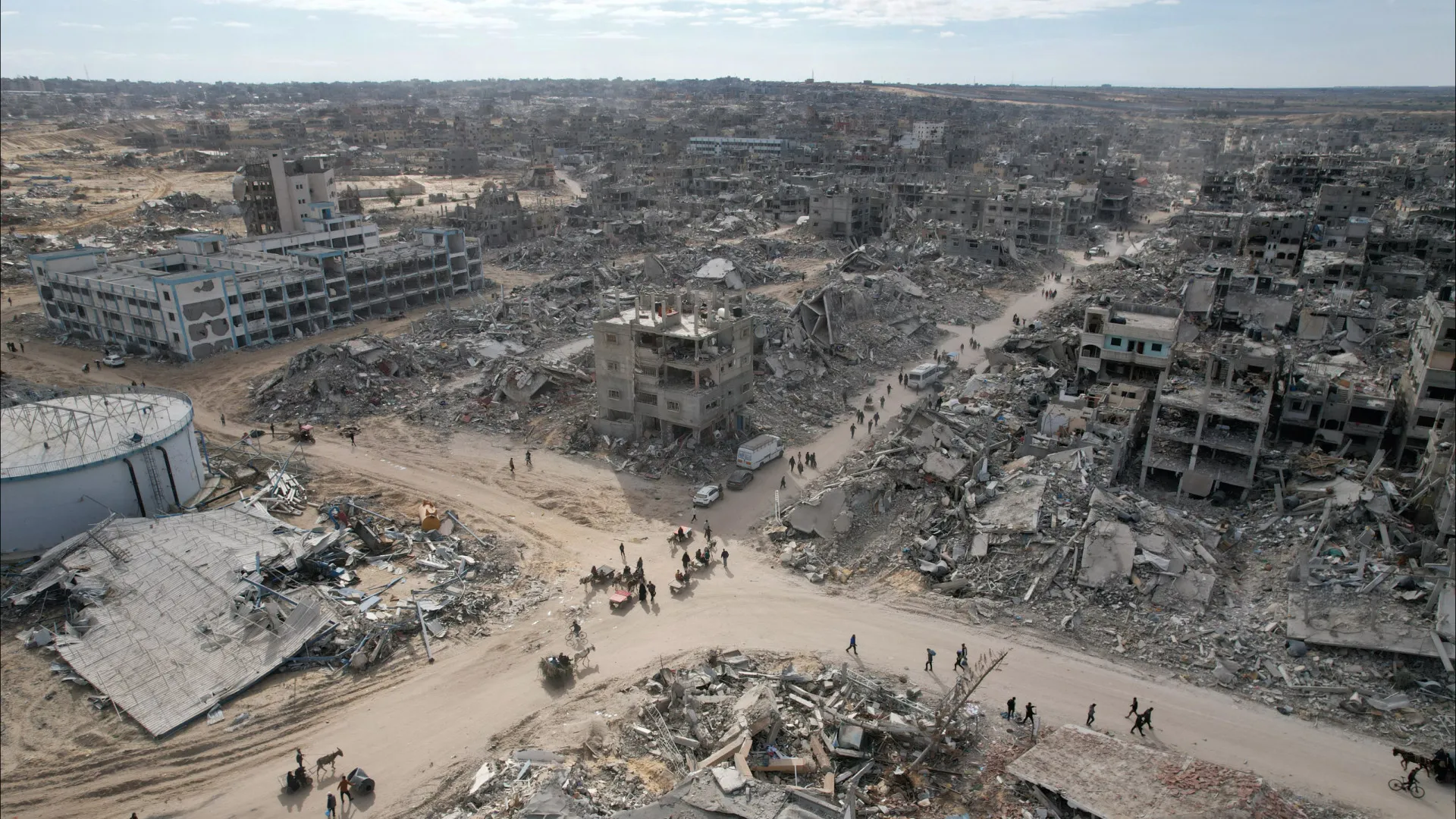 Faixa de Gaza permanece suspensa por trégua frágil e paz ainda mais incerta