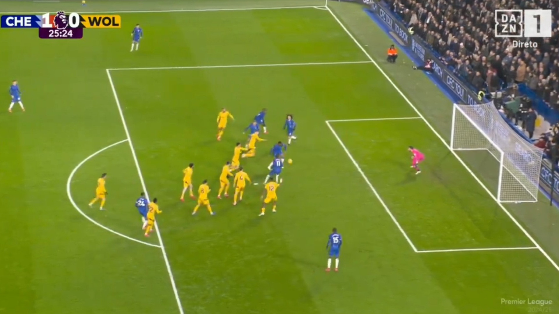 VAR interveio e validou este golo no Chelsea-Wolverhampton