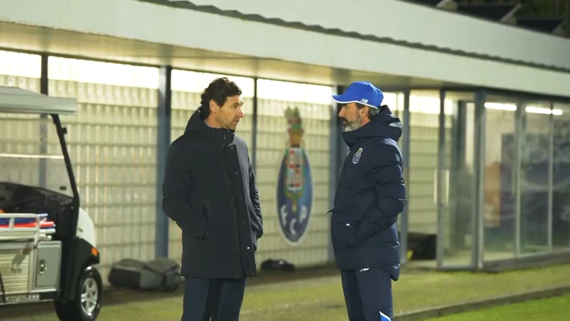 Veja o primeiro treino do FC Porto sem Vítor Bruno (e com Villas-Boas)