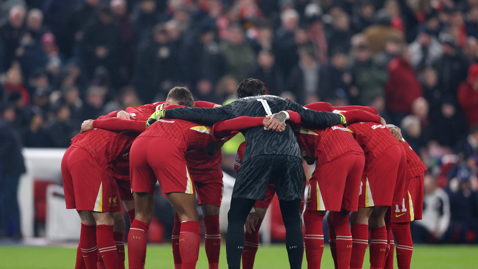 EM DIRETO: Liverpool imparável rumo aos 'oitavos' e há mais eliminados