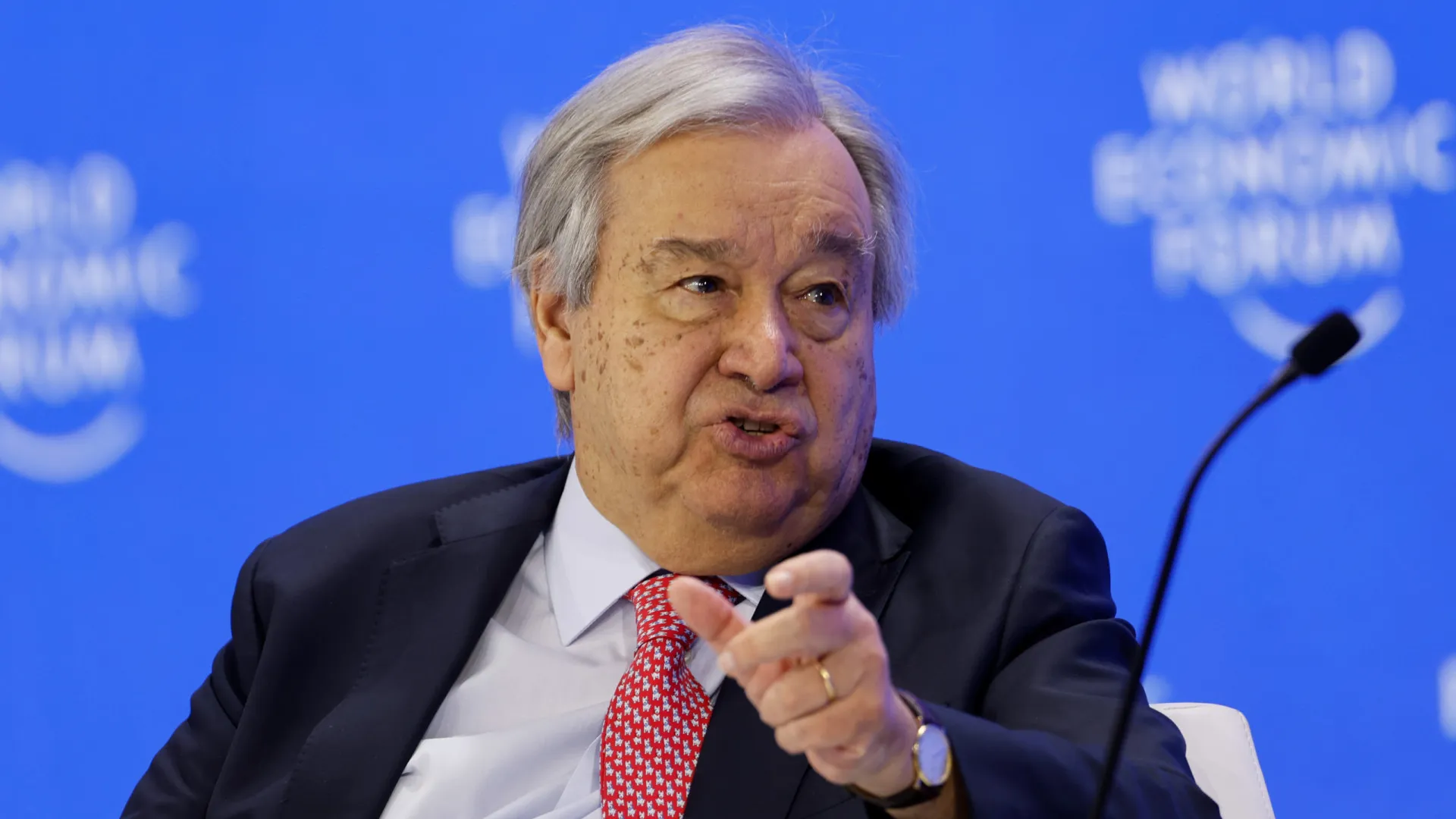 
                    Guterres espera que EUA e Irão mantenham ímpeto das discussões
                