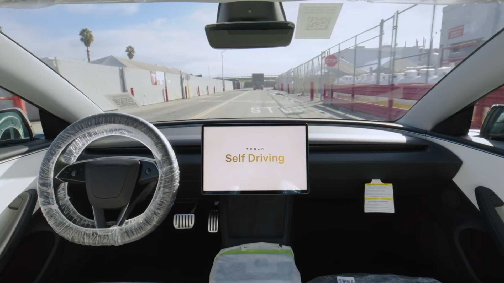 Tesla anuncia implementação de funções avançadas de condução autónoma