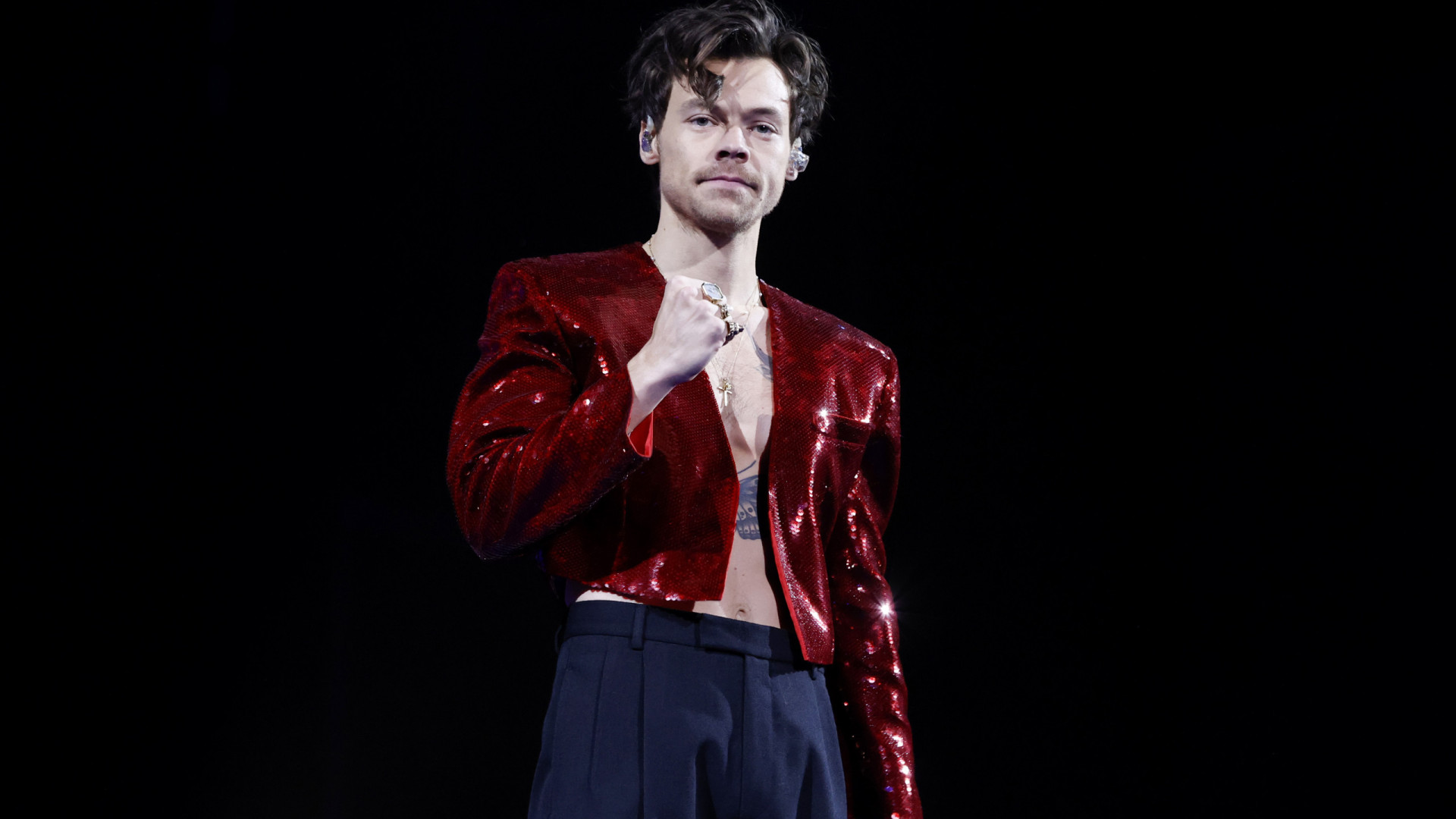 Novo amor? Harry Styles visto a beijar mulher 'misteriosa'