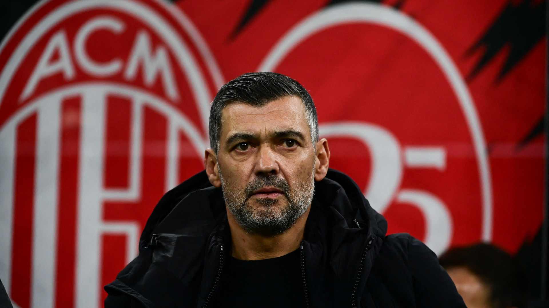 AC Milan prepara 'vassourada'. Há dois nomes para render Sérgio Conceição