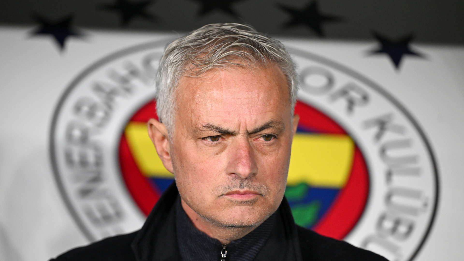 Mourinho visa Galatasaray e até coloca a seleção de andebol 'ao barulho'