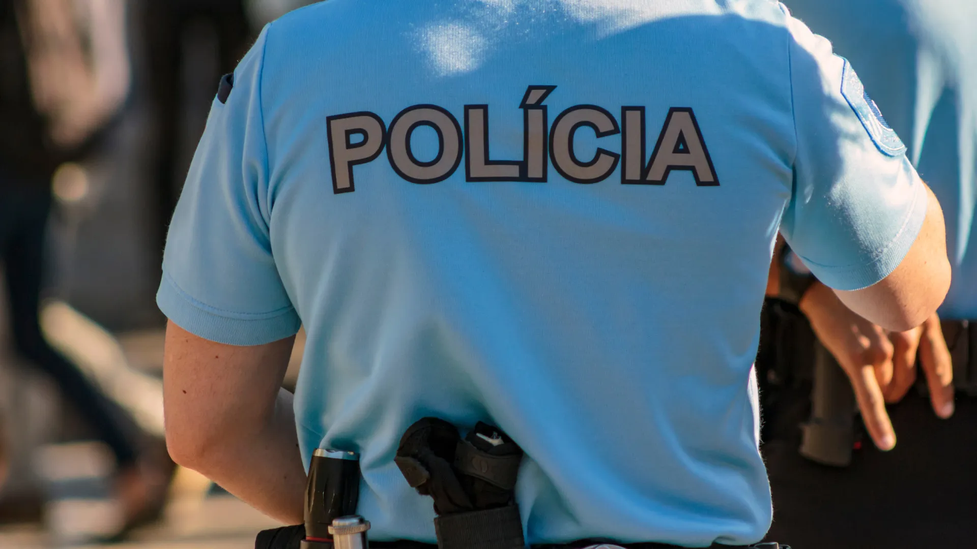 
                    Jovens de 17 e 19 anos detidos após roubo no Parque das Nações
                