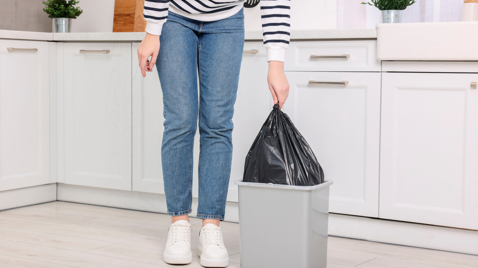 O seu balde do lixo nunca cheirou tão bem. Conheça estes truques