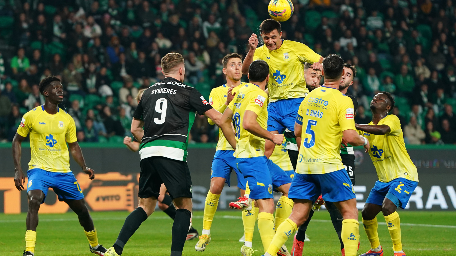 Notas do Sporting-Arouca: Leão esbarra em muro amarelo e 'aquece' o topo